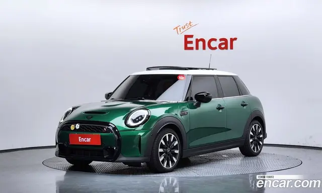 Mini Cooper, 2022, 29 704 км