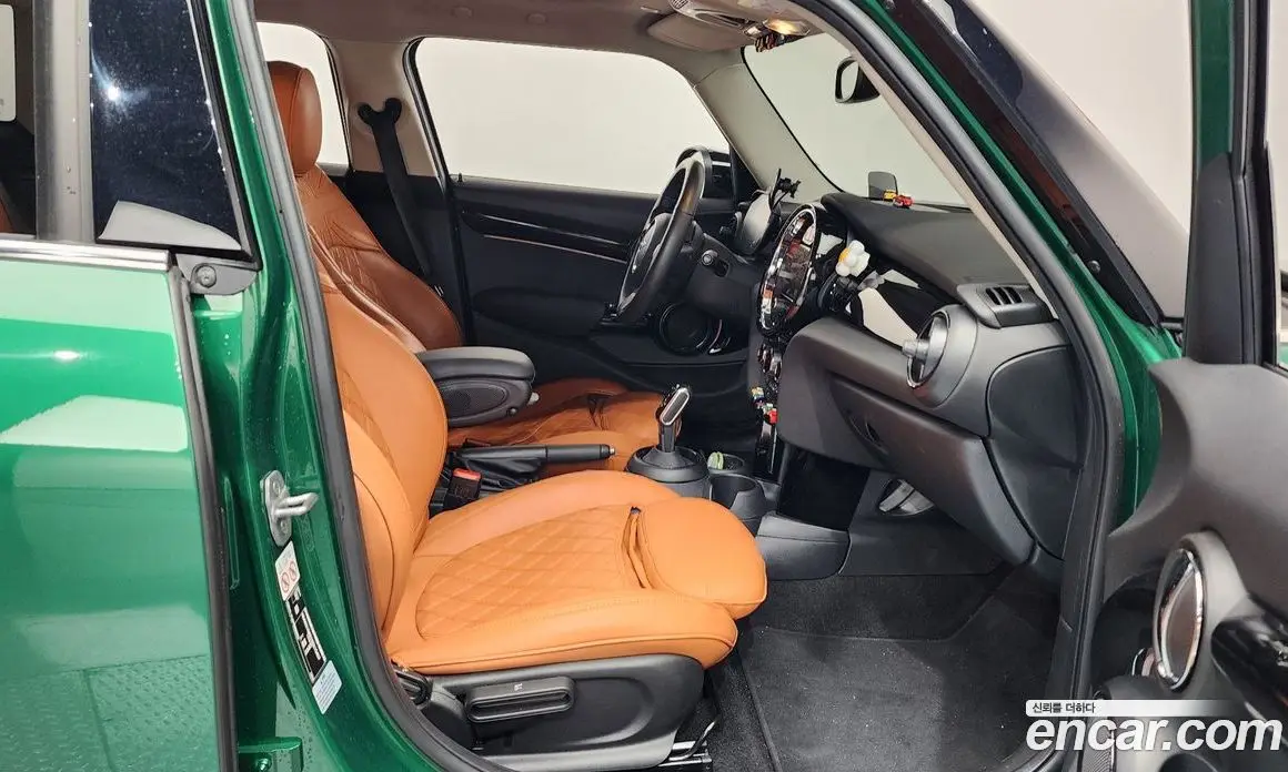 Mini Cooper 2022 2.0 автомат (гидро), фото 16