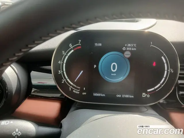 Mini Cooper Convertible 2023 2.0 автомат (гидро), миниатюра 12