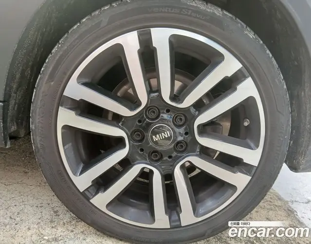 Mini Cooper Convertible 2023 2.0 автомат (гидро), миниатюра 3