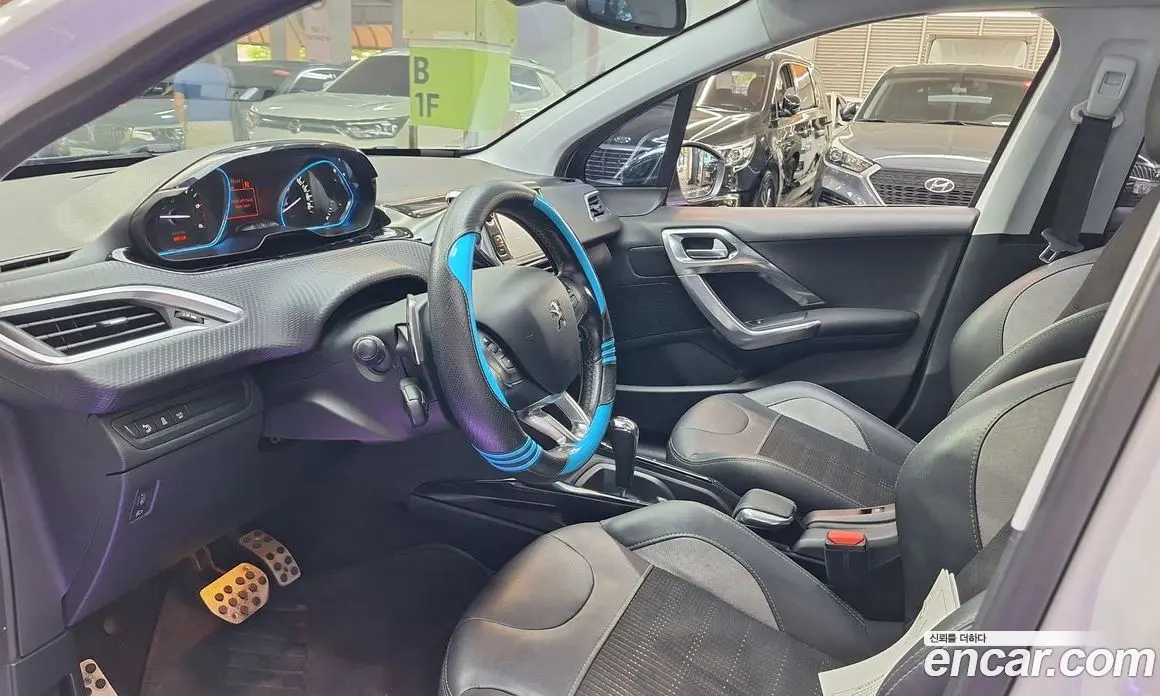 Peugeot 2008 2016 1.6 автомат (гидро), фото 11