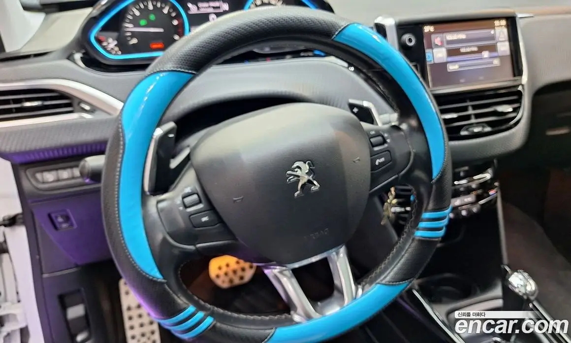 Peugeot 2008 2016 1.6 автомат (гидро), фото 14