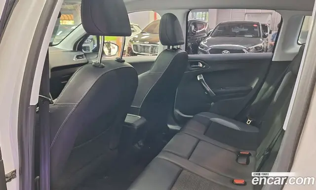 Peugeot 2008 2016 1.6 автомат (гидро), миниатюра 9
