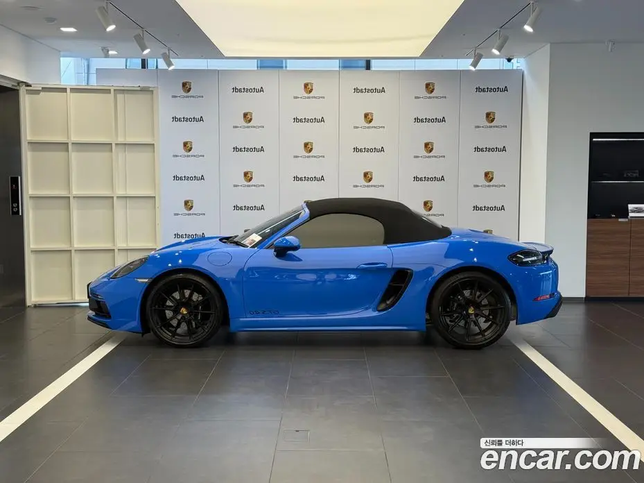 Porsche 718 2023 4.0 автомат (гидро), фото 4
