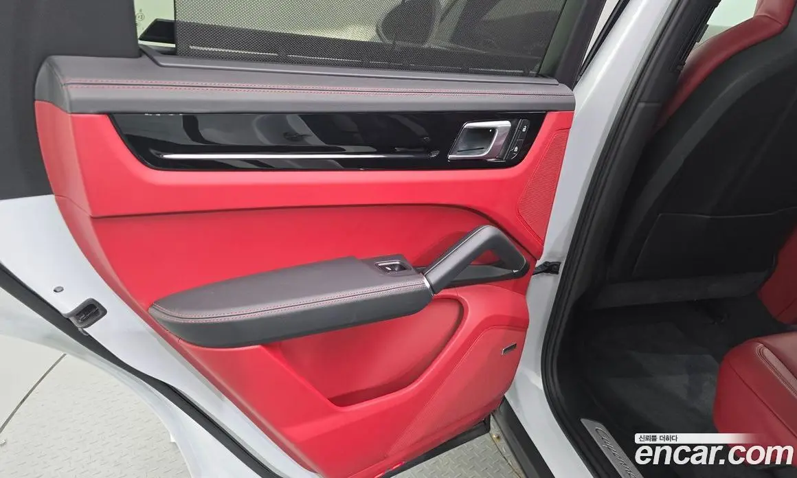 Porsche Cayenne 2023 3.0 автомат (гидро), фото 15