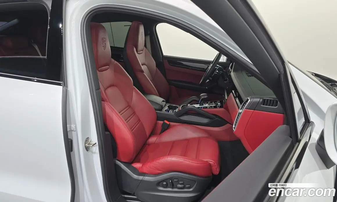 Porsche Cayenne 2023 3.0 автомат (гидро), фото 16