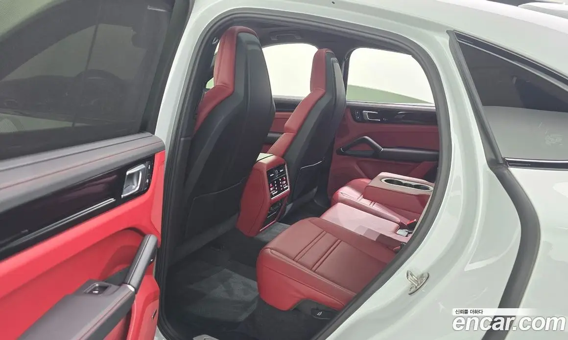 Porsche Cayenne 2023 3.0 автомат (гидро), фото 18