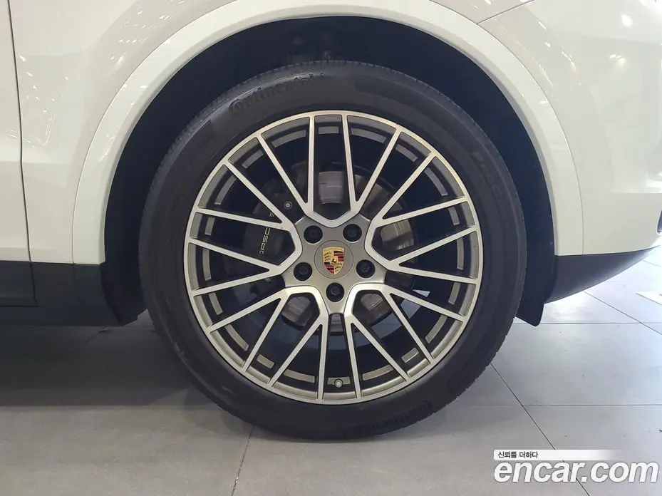 Porsche Cayenne 2023 3.0 автомат (гидро), фото 5