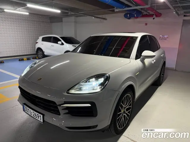 Porsche Cayenne, 2023, 96 000 км