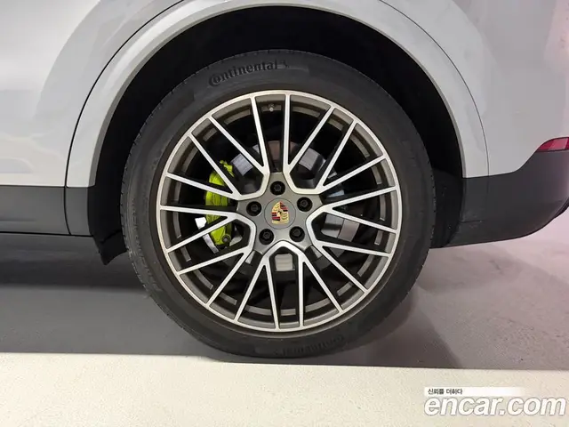 Porsche Cayenne 2023 3.0 автомат (гидро), миниатюра 5