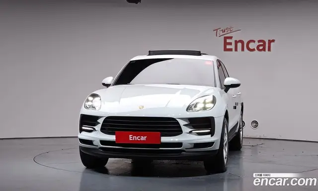Porsche Macan 2019 2.0 автомат (гидро), миниатюра 3