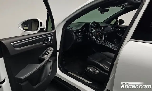 Porsche Macan 2019 2.0 автомат (гидро), миниатюра 10