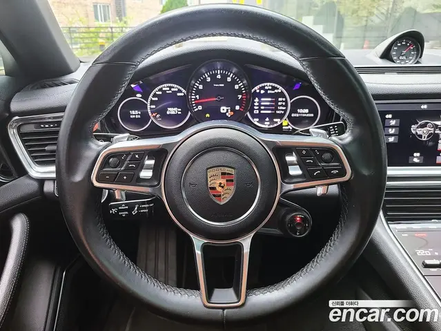 Porsche Panamera 2018 3.0 автомат (гидро), миниатюра 7