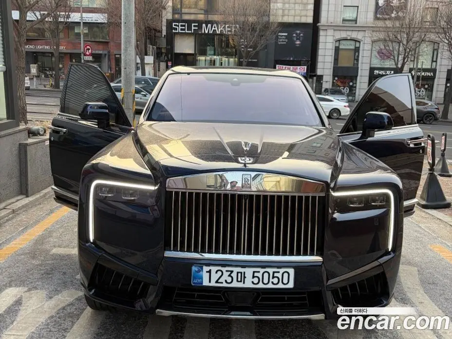 Rolls-Royce Cullinan 2025 6.7 автомат (гидро), фото 1 Rolls-Royce Cullinan 2025 6.7 автомат (гидро), фото 1