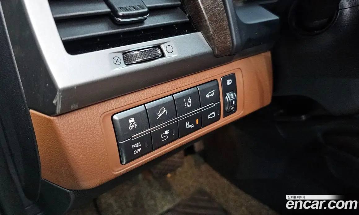 SsangYong Rexton 2018 2.2 автомат (гидро), фото 16