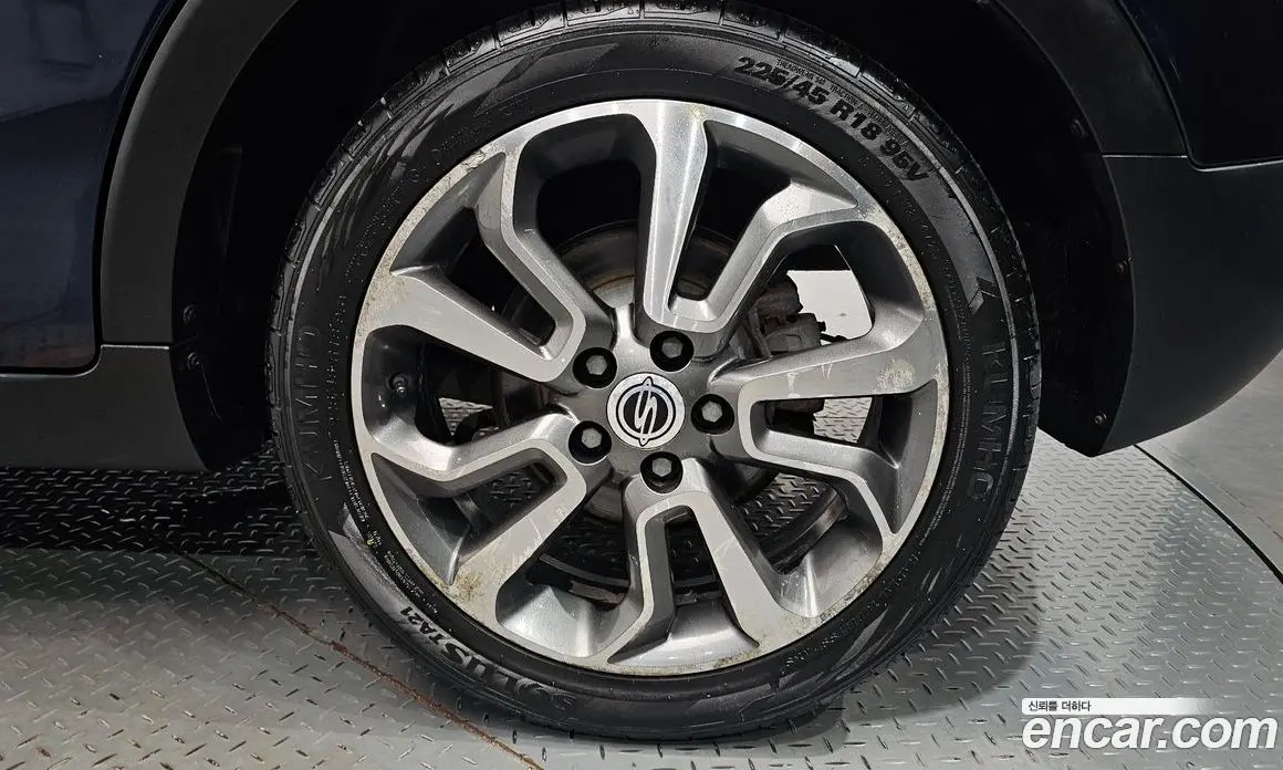 SsangYong TIBOLI 2015 1.6 автомат (гидро), фото 7 SsangYong TIBOLI 2015 1.6 автомат (гидро), фото 7