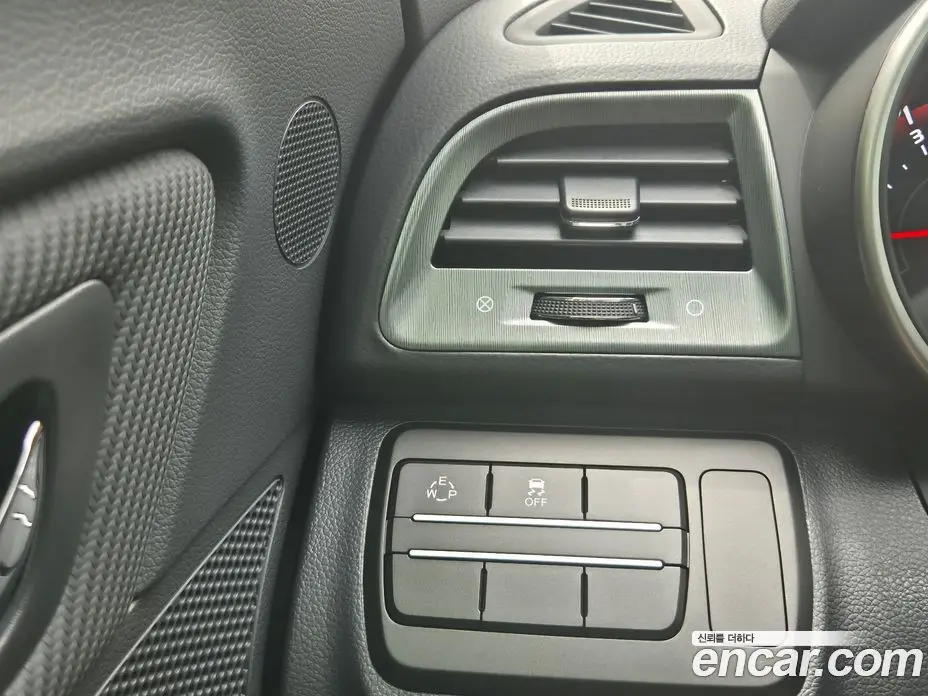 SsangYong TIBOLI 2018 1.6 автомат (гидро), фото 13