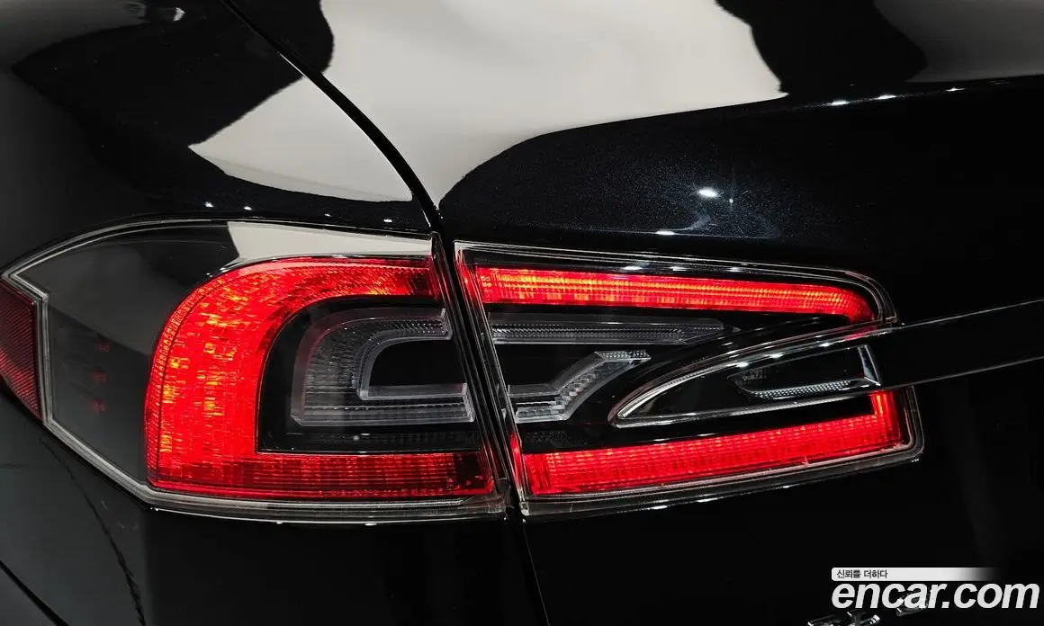 Tesla Model S 2018 0.3 автомат (гидро), фото 9 Tesla Model S 2018 0.3 автомат (гидро), фото 9