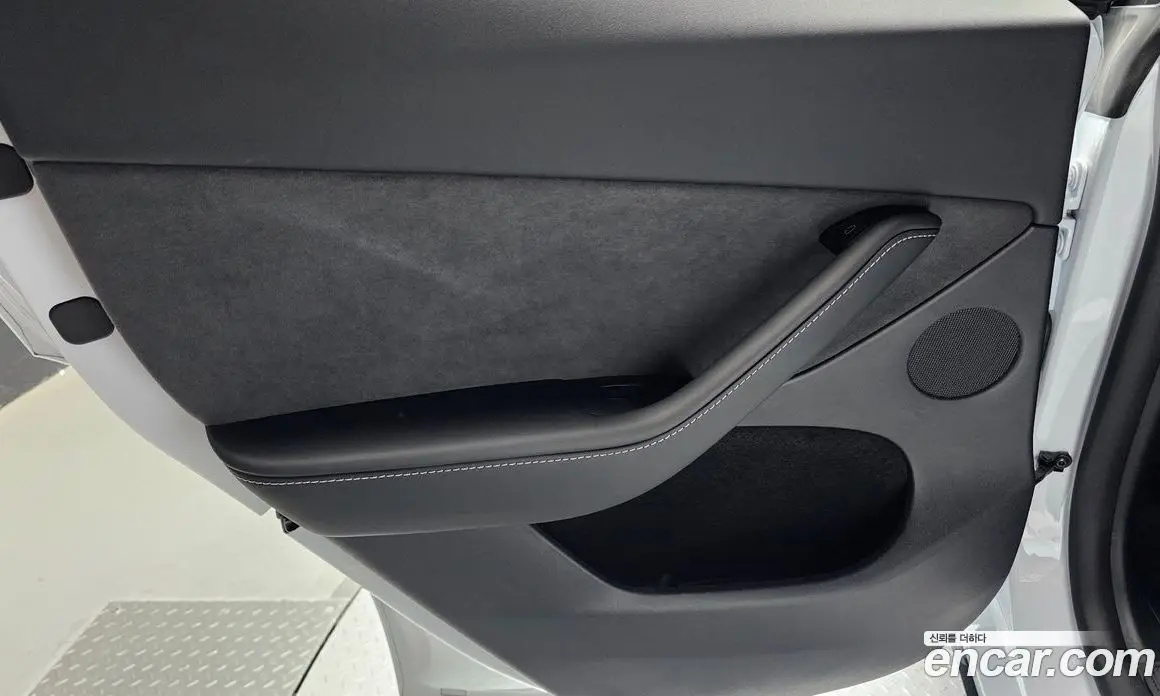 Tesla Model Y 2024 0.2 автомат (гидро), фото 15