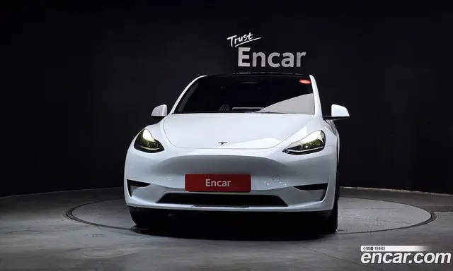 Tesla Model Y 2024 0.2 автомат (гидро), миниатюра 3
