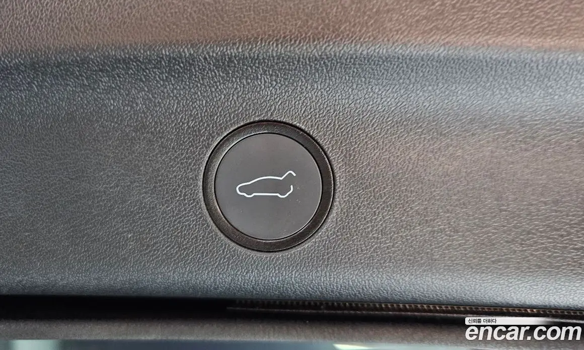 Tesla Model Y 2024 0.2 автомат (гидро), фото 30