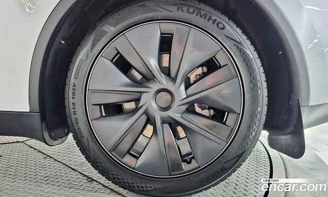 Tesla Model Y 2024 0.2 автомат (гидро), миниатюра 7