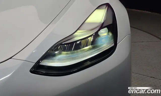 Tesla Model Y 2024 0.2 автомат (гидро), миниатюра 8