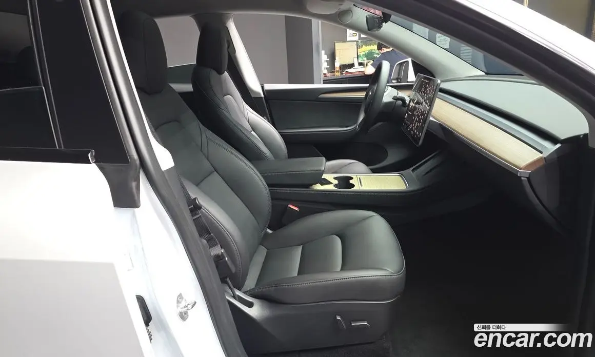 Tesla Model Y 2024 0.2 автомат (гидро), фото 11 Tesla Model Y 2024 0.2 автомат (гидро), фото 11