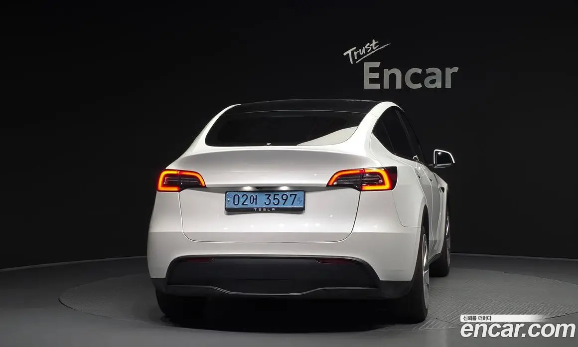 Tesla Model Y 2024 0.2 автомат (гидро), фото 4 Tesla Model Y 2024 0.2 автомат (гидро), фото 4