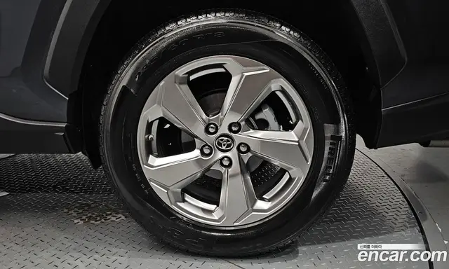 Toyota RAV4 2019 2.5 автомат (гидро), миниатюра 6 Toyota RAV4 2019 2.5 автомат (гидро), миниатюра 6