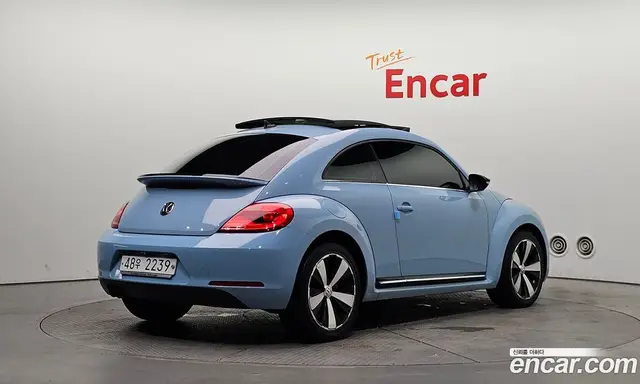 Volkswagen Beatle 2015 2.0 автомат (гидро), миниатюра 2