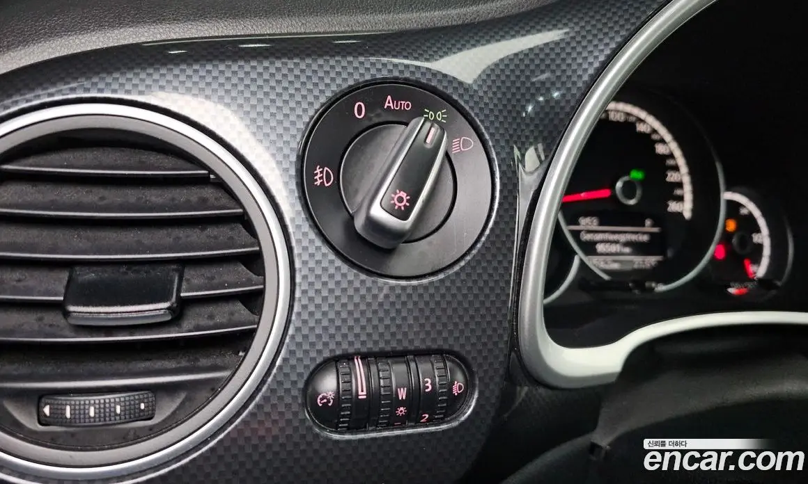 Volkswagen Beatle 2015 2.0 автомат (гидро), фото 14