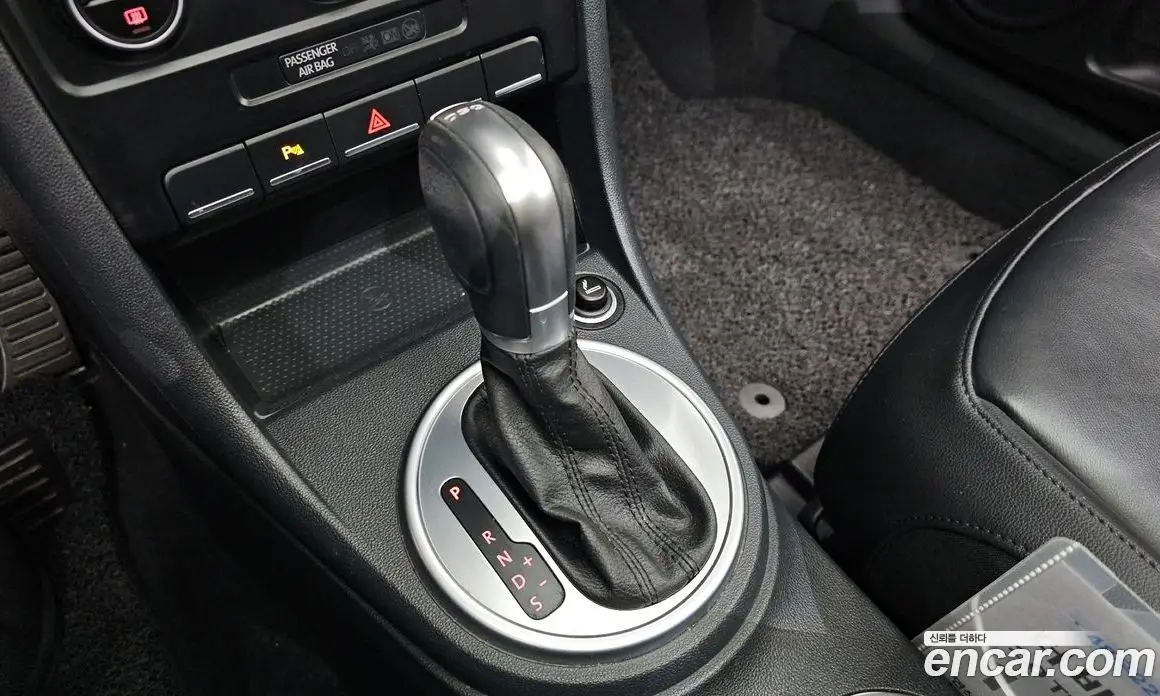 Volkswagen Beatle 2015 2.0 автомат (гидро), фото 9