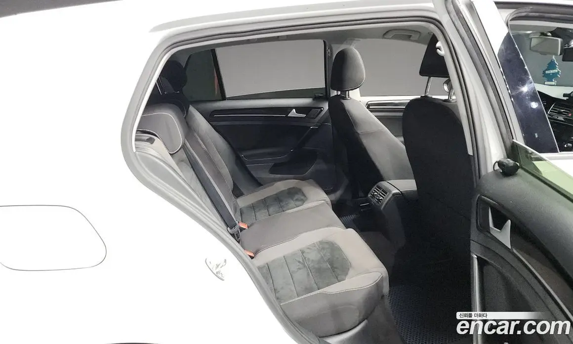 Volkswagen Golf 2015 2.0 автомат (гидро), фото 12