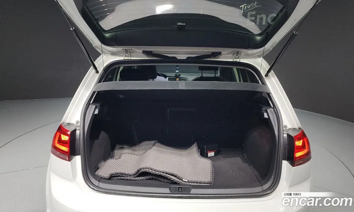 Volkswagen Golf 2015 2.0 автомат (гидро), фото 20