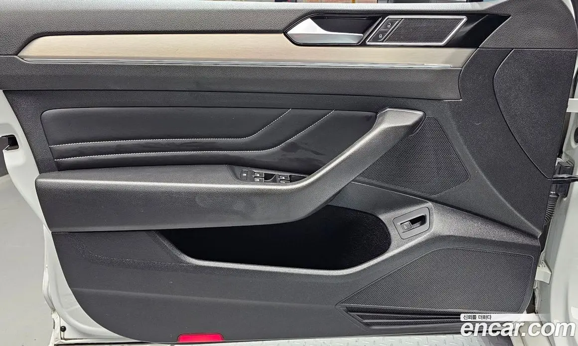Volkswagen Passat 2022 2.0 автомат (гидро), фото 14