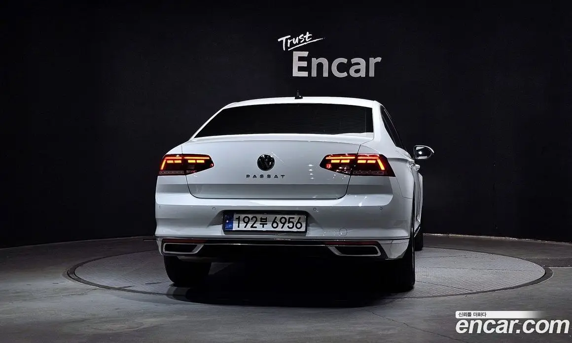 Volkswagen Passat 2022 2.0 автомат (гидро), фото 4