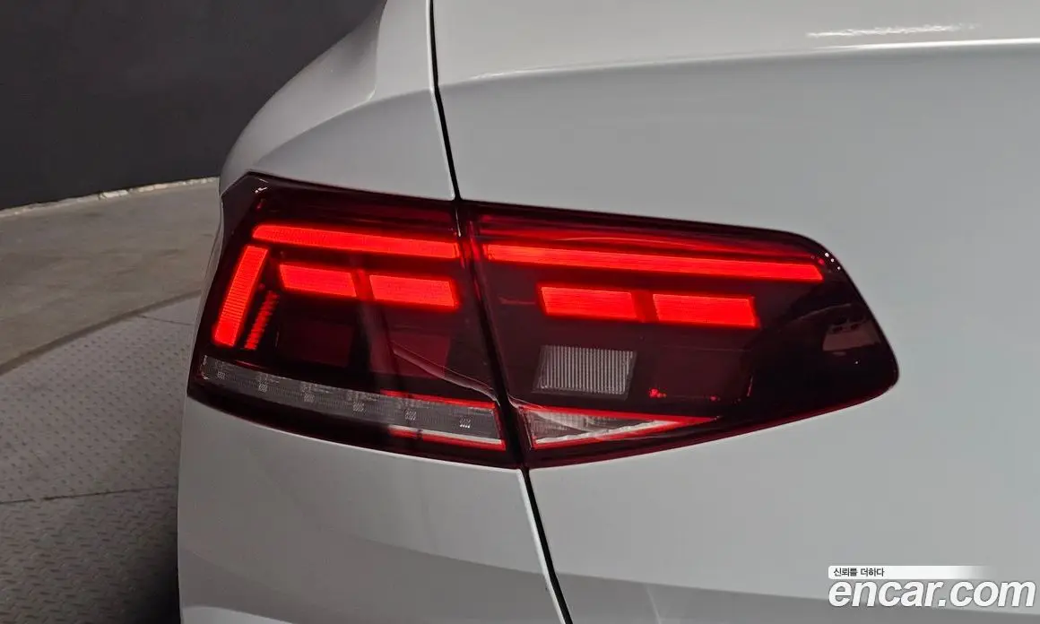 Volkswagen Passat 2022 2.0 автомат (гидро), фото 9