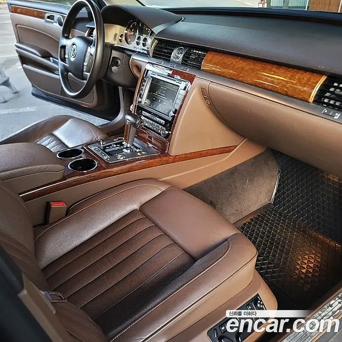 Volkswagen Phaeton 2013 3.0 автомат (гидро), фото 5 Volkswagen Phaeton 2013 3.0 автомат (гидро), фото 5