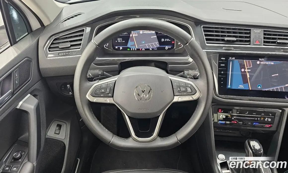 Volkswagen Tiguan 2022 2.0 автомат (гидро), фото 13