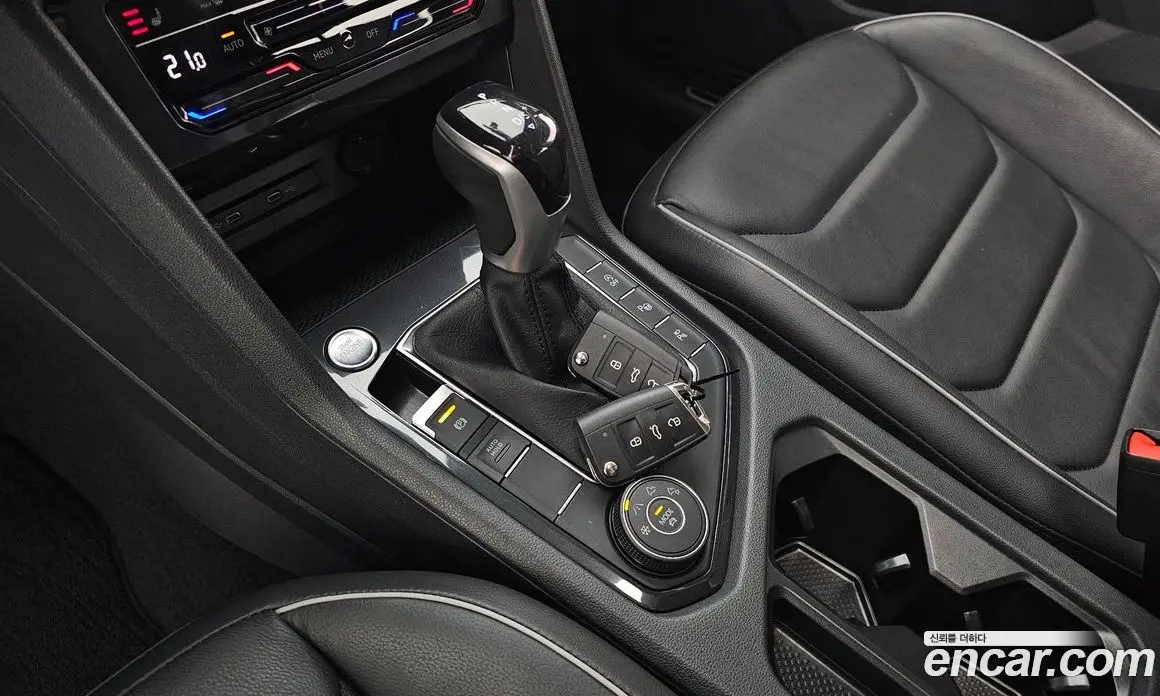 Volkswagen Tiguan 2022 2.0 автомат (гидро), фото 9