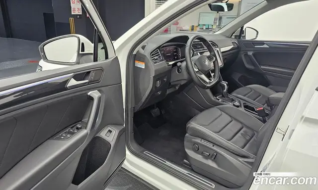 Volkswagen Tiguan 2022 2.0 автомат (гидро), миниатюра 10