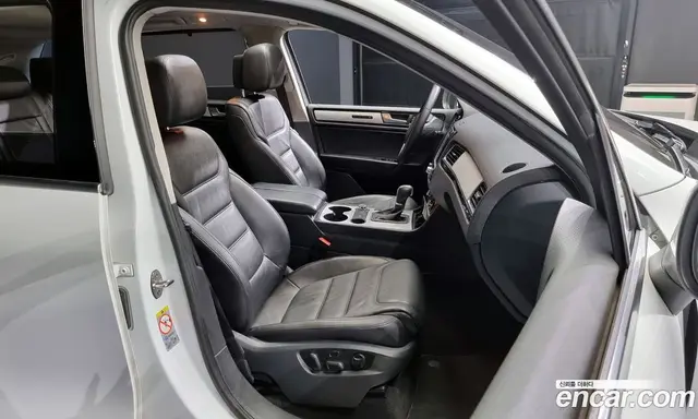 Volkswagen Touareg 2012 3.0 автомат (гидро), миниатюра 10 Volkswagen Touareg 2012 3.0 автомат (гидро), миниатюра 10