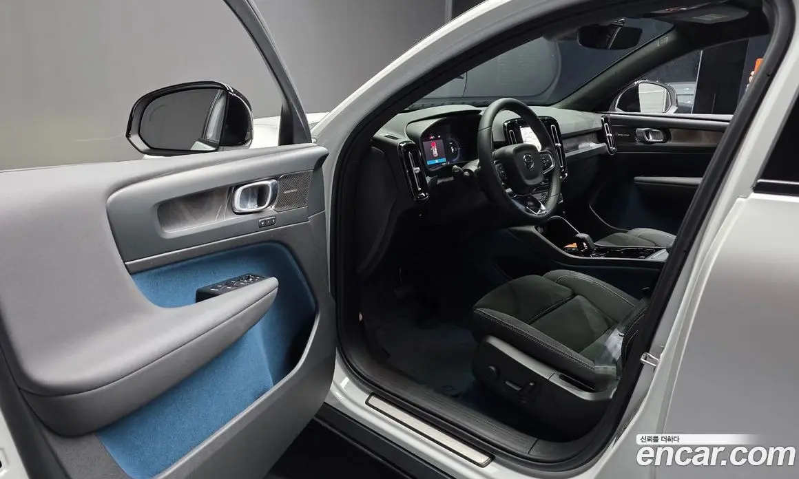 Volvo C40 2023 0.2 автомат (гидро), фото 13