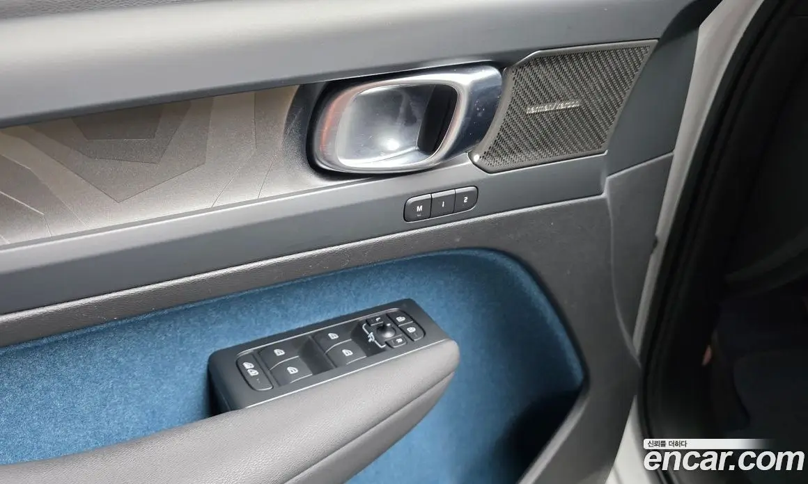 Volvo C40 2023 0.2 автомат (гидро), фото 14