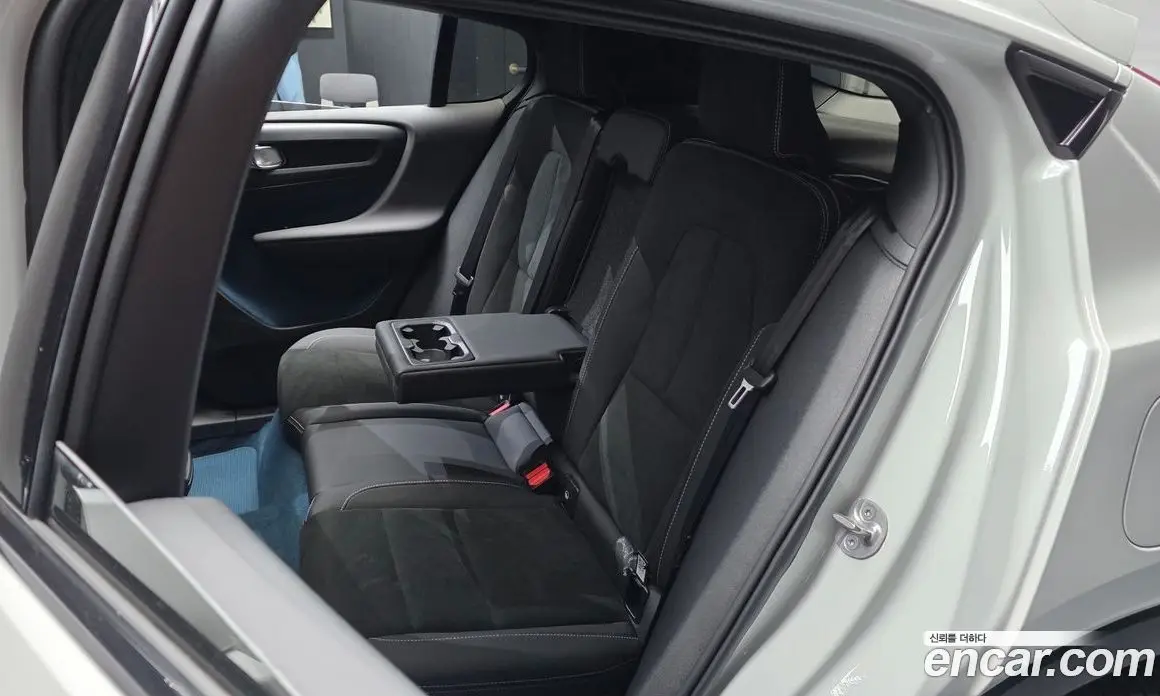 Volvo C40 2023 0.2 автомат (гидро), фото 18