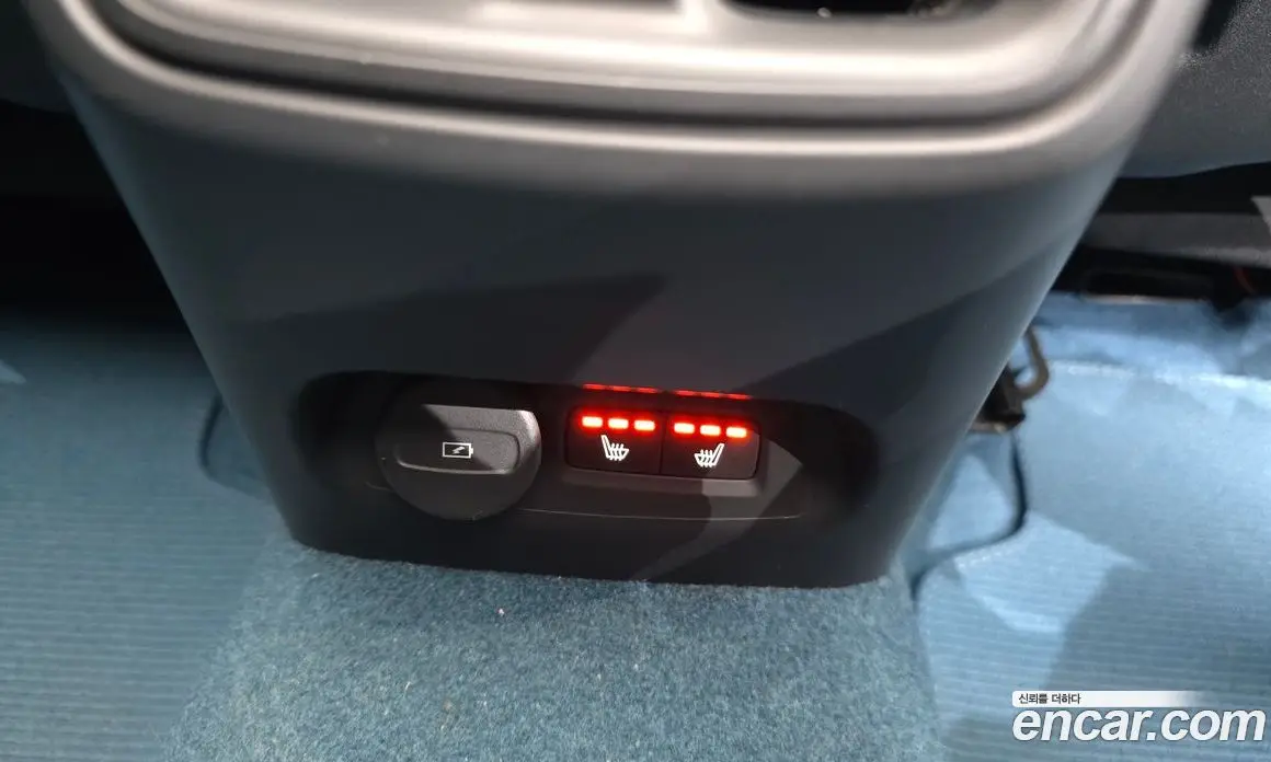 Volvo C40 2023 0.2 автомат (гидро), фото 19