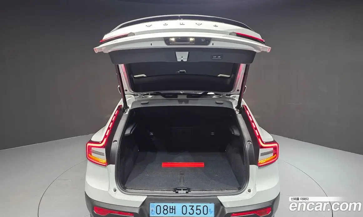 Volvo C40 2023 0.2 автомат (гидро), фото 26