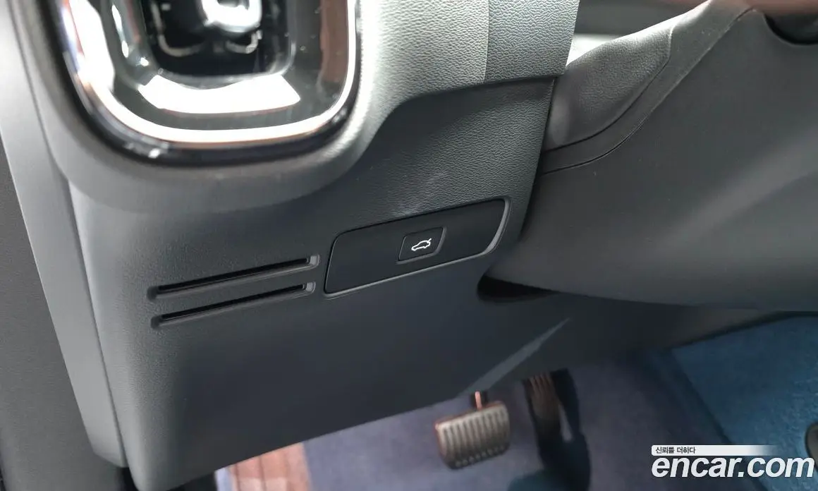 Volvo C40 2023 0.2 автомат (гидро), фото 28