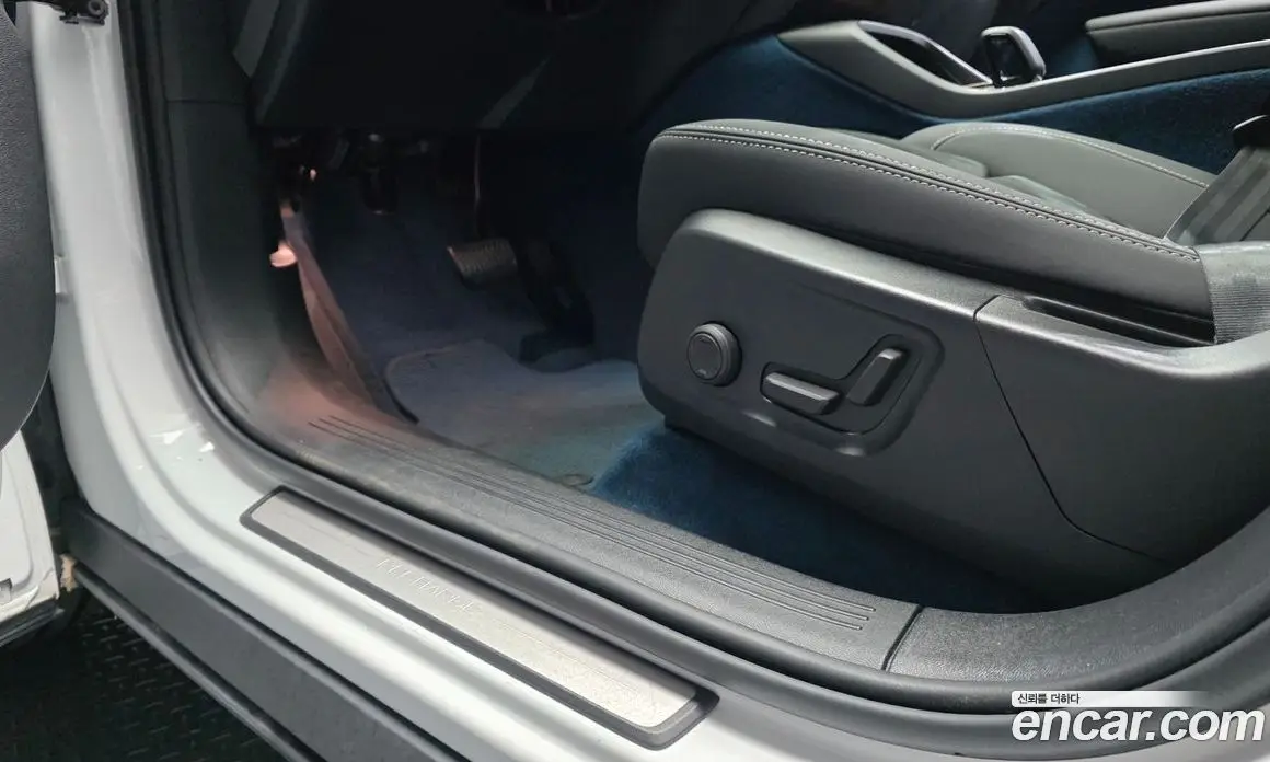 Volvo C40 2023 0.2 автомат (гидро), фото 32